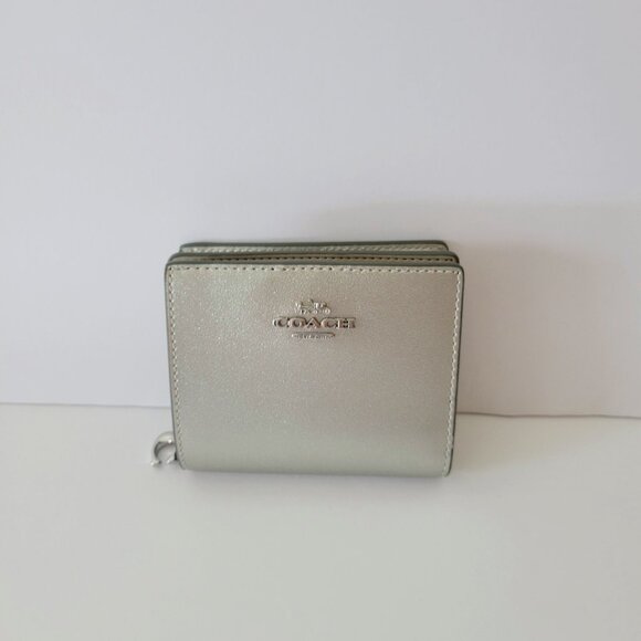 Coach CW792 Snap Wallet Pearlized Leather Metallic Light Silver - Picture 3 of 8